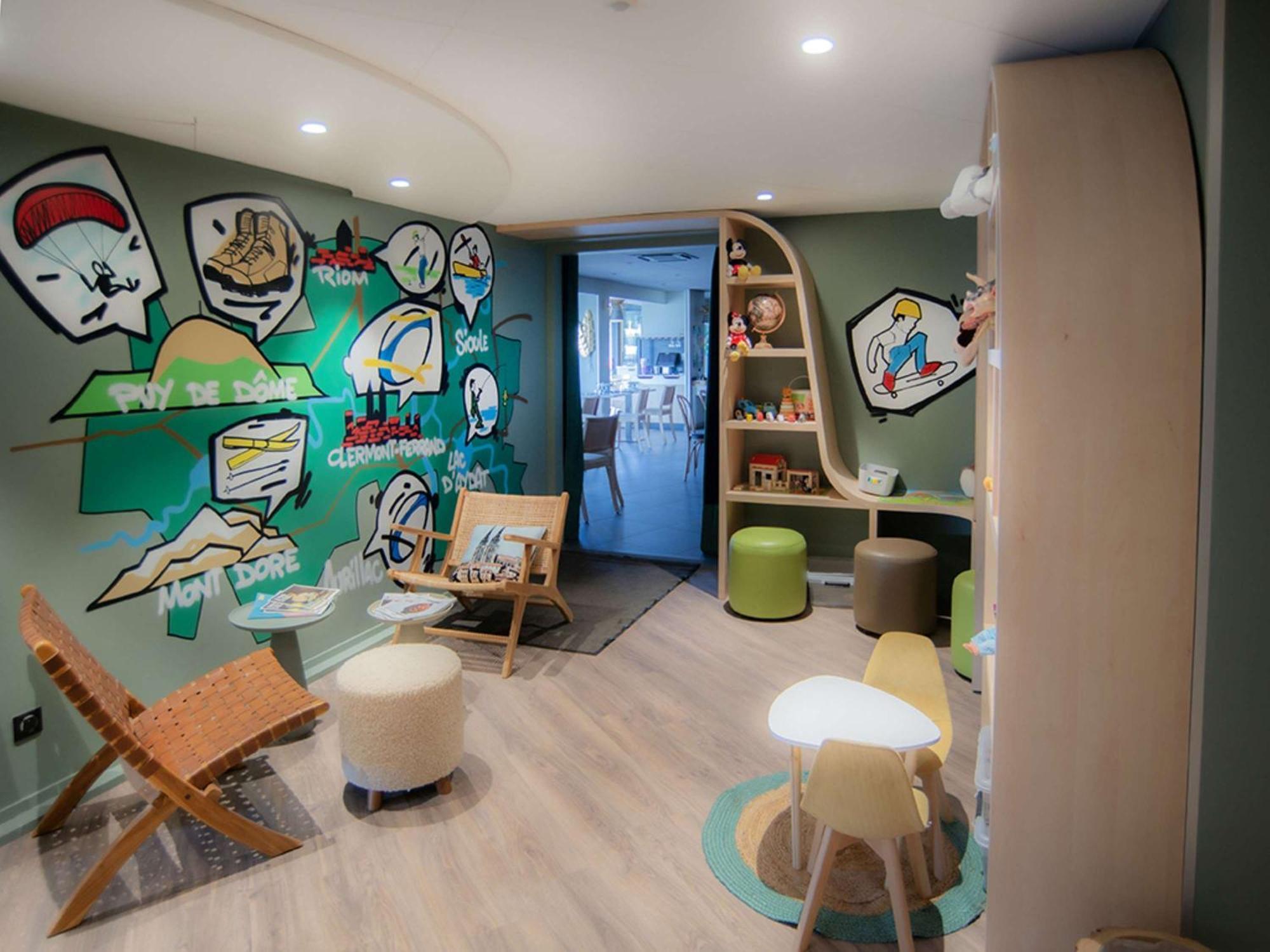 Ibis Styles Clermont-Ferrand Aeroport Exterior foto