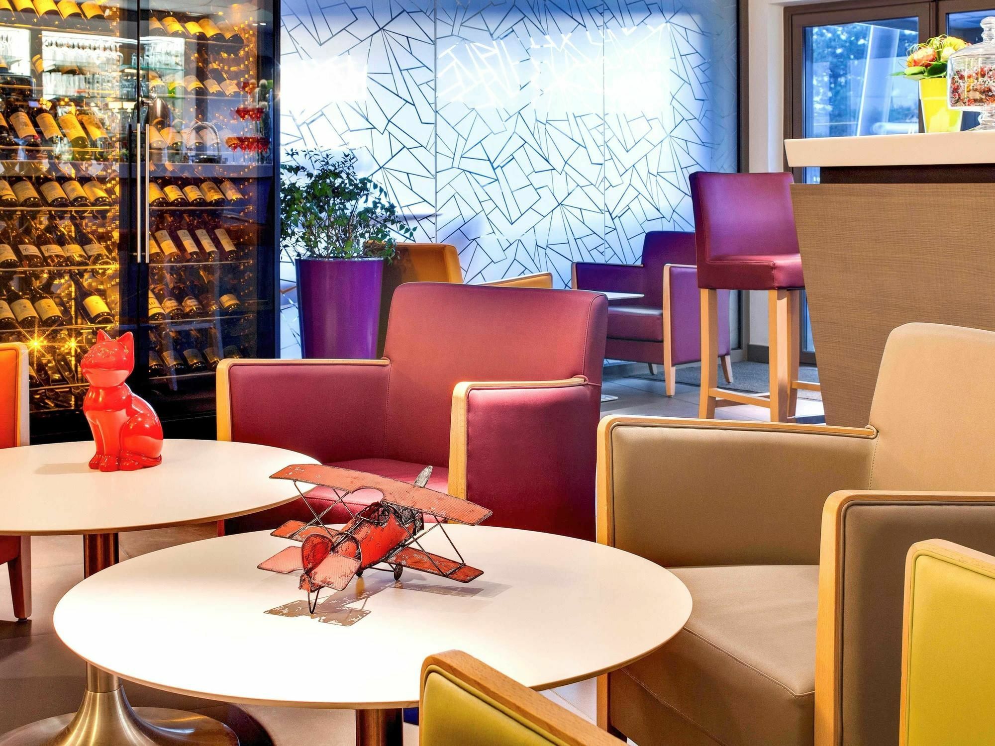 Ibis Styles Clermont-Ferrand Aeroport Exterior foto